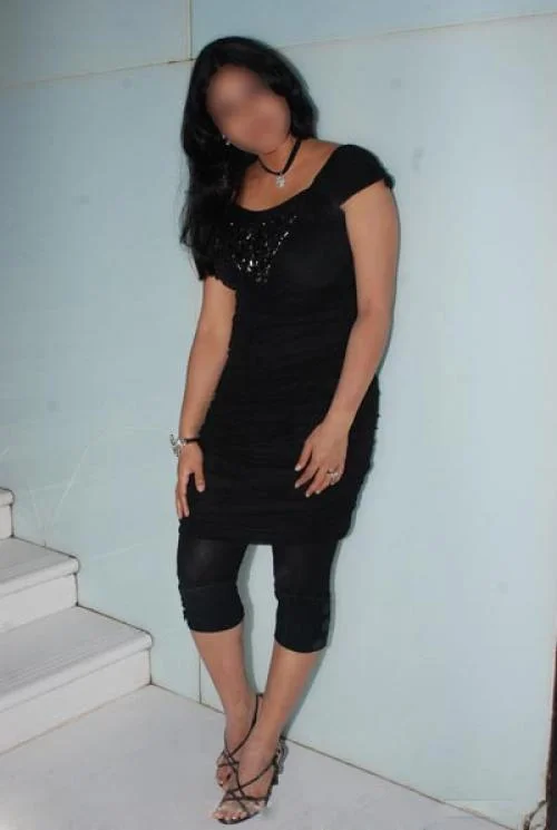 Call Girls Kishangarh Bas